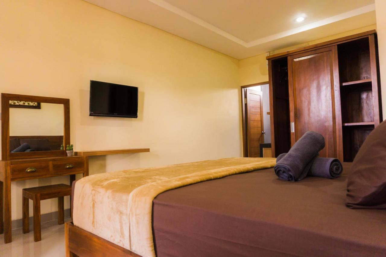 Cakra House Denpasar Exterior foto