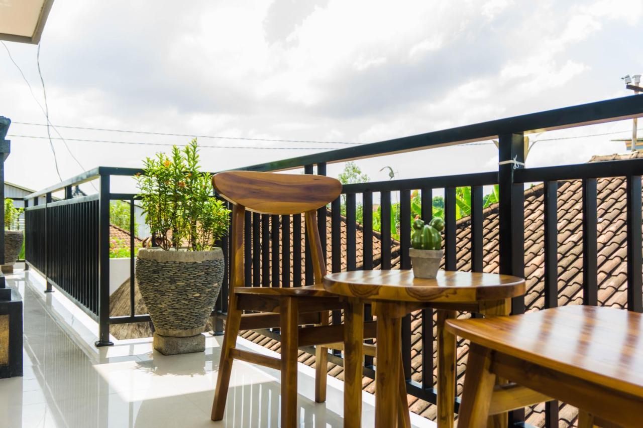 Cakra House Denpasar Exterior foto