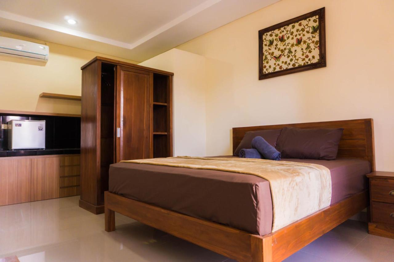 Cakra House Denpasar Exterior foto