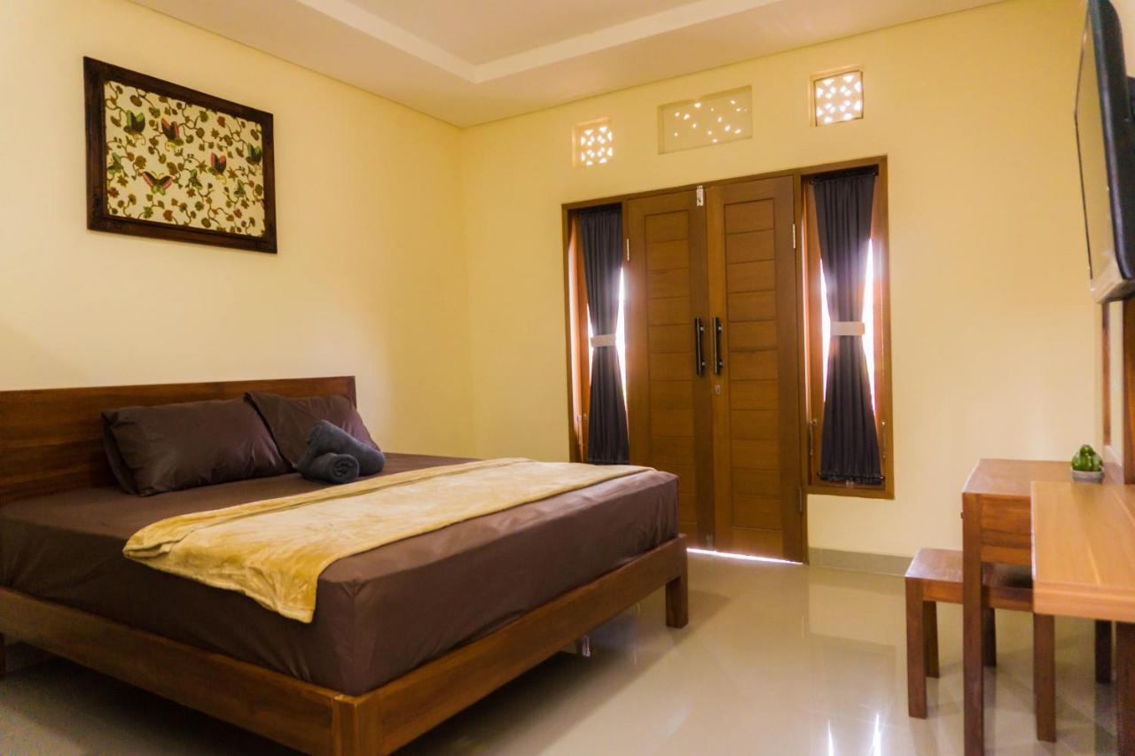 Cakra House Denpasar Exterior foto